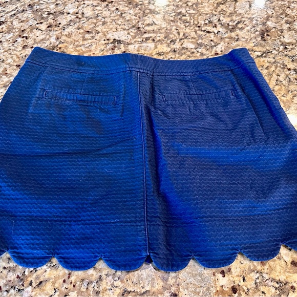 Lilly Pulitzer Navy Scalloped Hem Skort - Picture 2 of 5
